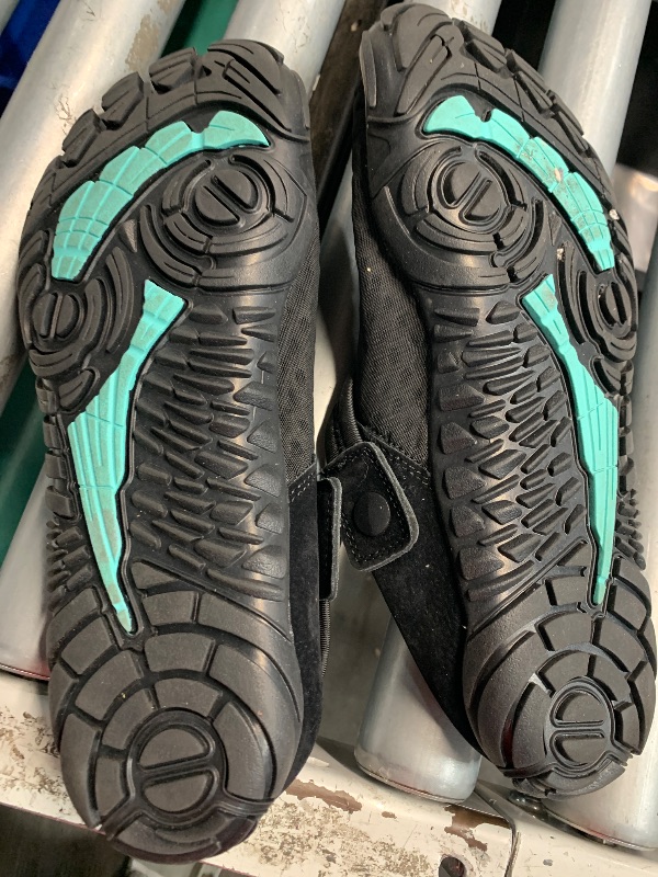 Photo 1 of (used)(see images) Besroad Mens Womens Beach Quick Drying Water Shoes Fashion Sneakers Slip on Walking Hiking Sports Sandals Black 12 Women/11 Men
