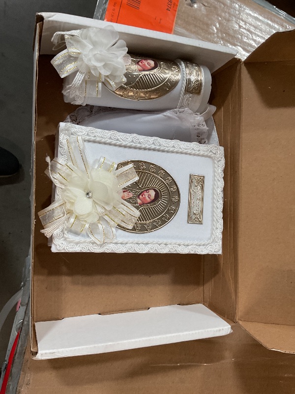 Photo 1 of *** CANDLE BETTER***     First Communion Bible and Candle - Biblia y Vela de Primera comunión para niña - Vela para Primera comunion niña - First Communion Candle Set for Girl - recuerdos de Primera comunion niña