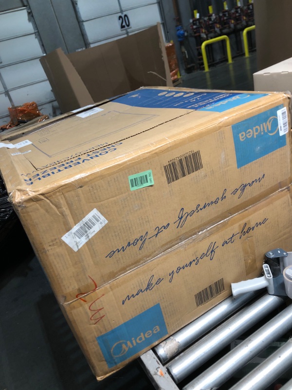 Photo 1 of **DAMAGED DOOR AND SIDES**
Midea MERC07C4BAWW 7.0 Cubic Feet Chest Freezer Cu.ft-Convertible, White