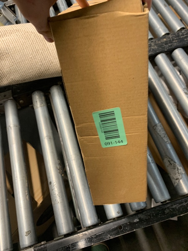 Photo 1 of Tifuly 50pcs Red Roses in Bulk, Realistic Long Stem Fake Silk Roses Bouquet for Wedding Centerpiece Table Party Home Kitchen Decor