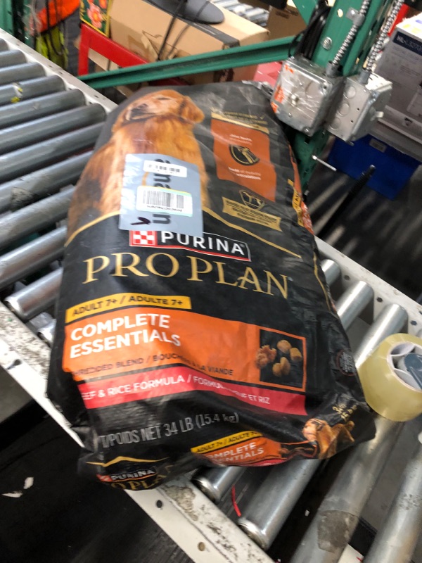 Photo 1 of (best by DEC 2026)
Purina Pro Plan Adult 7 Plus Complete Essentials Shredded Blend Beef and Rice Formula High Protein Dog Food for Senior Dogs - 34 lb. Bag