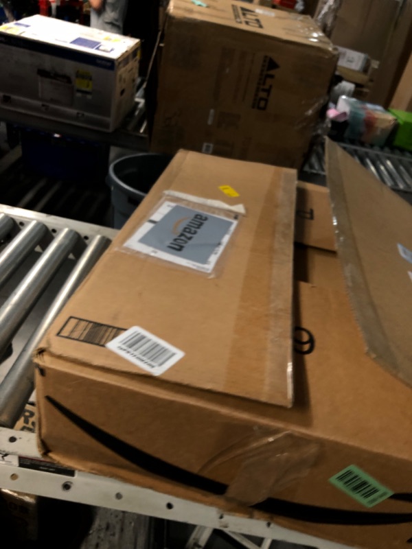 Photo 1 of **************1 OF THE LIGHT's SOLAR PANL IS BROKEN***************
Jadisi 2-Pack Solar Street Light -9000W Solar Street Lights Outdoor 120000LM,7000K Commercial Parking Lot Light, Flood Outdoor Lights IP66 Waterproof with Motion Sensor, 3-Year Warranty