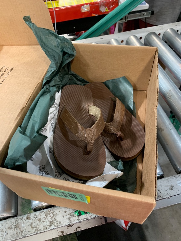 Photo 1 of **SIZE 4**INMINPIN Kids Boys Girls Flip Flops Comfort Quick-Dry Beach Pool Aqua Thong Sandals(Little Kid/Big Kid),Brown,4 Big Kid Size-4