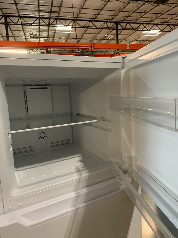 Photo 1 of ***PALET TRUCK OR TRAILER PICKUP ONLY***
BLACK+DECKER 12.1 Cu. Ft. Top Mount Refrigerator with Freezer, 2 Door Refrigerator with Top Freezer and Adjustable Temperature Control, For Homes and Apartments, ENERGY STAR, BR1210HW, White