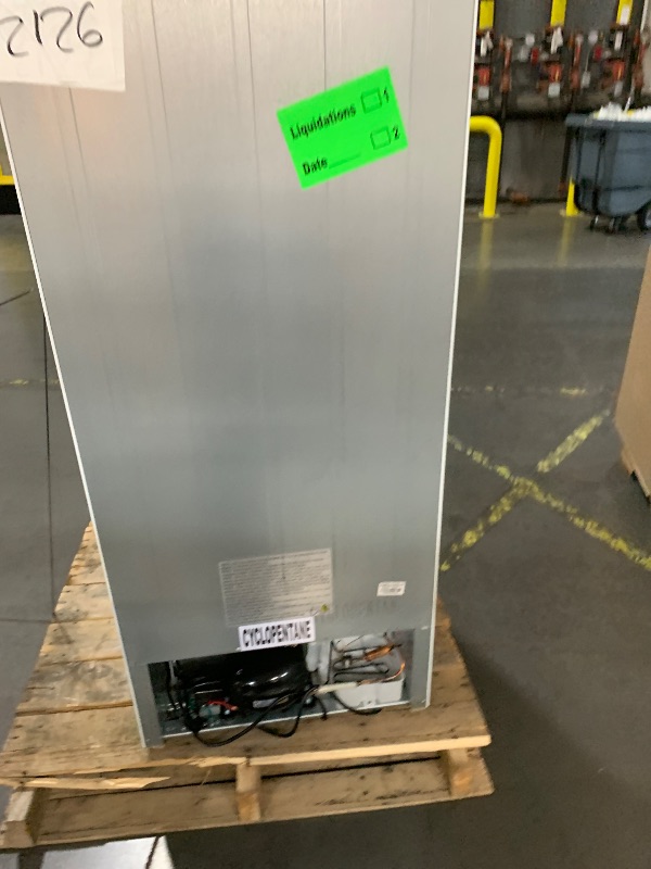 Photo 1 of ***PALET TRUCK OR TRAILER PICKUP ONLY***
BLACK+DECKER 12.1 Cu. Ft. Top Mount Refrigerator with Freezer, 2 Door Refrigerator with Top Freezer and Adjustable Temperature Control, For Homes and Apartments, ENERGY STAR, BR1210HW, White