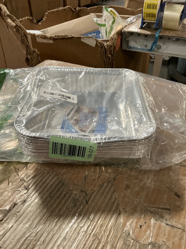 Photo 1 of (missing 2) Waytiffer 25pack- 8 x 8 Aluminum foil Pans Disposable Heavy Duty Square baking Cake Pan, Cooking Tins Homemade Breads 