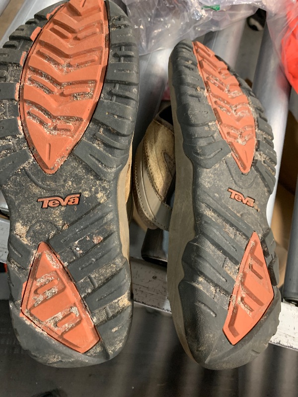 Photo 1 of ***(HEAVILY USED/ MINOR DAMAGE)***Teva Men's Pajaro M Flip Flop,Dune,11 M US