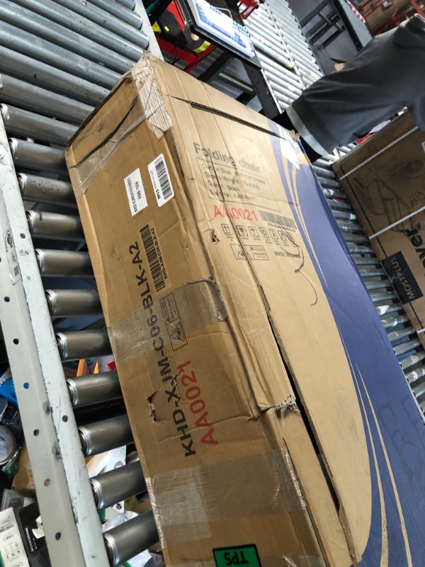 Photo 1 of (2 OF 4) (USED/FAIR) VECELO Folding Chairs Set of 4 with Cushion, Foldable Padded Seats with Heavy Duty Metal Frame for Kitchen/Dining/Living Room, No Assembly & Space Saving Design, Solid Black