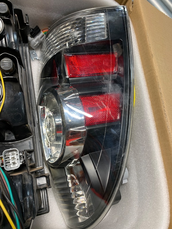 Photo 1 of (see all images) Nakuuly Tail Light Assembly Compatible With 2005-2015 Tacoma Pickup Driver and Passenger Side LED Taillights