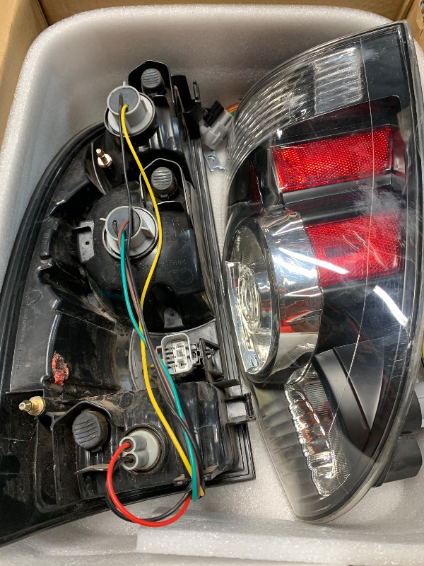 Photo 1 of (see all images) Nakuuly Tail Light Assembly Compatible With 2005-2015 Tacoma Pickup Driver and Passenger Side LED Taillights