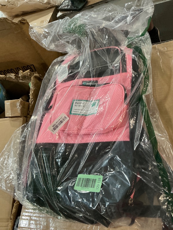 Photo 1 of (missing bottom) Lekebobor Large Cat Backpack Carrier Expandable Foldable Pet Carrier Backpack for Small Dogs