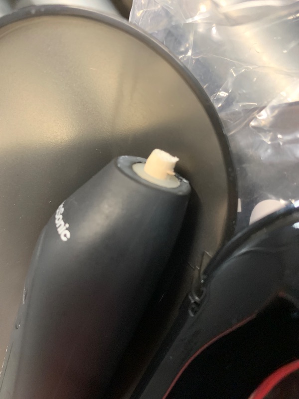 Photo 1 of (black toothbrush damaged) Aquasonic Duo - Dual Handle Ultra Whitening 40,000 VPM Wireless Charging Electric ToothBrushes - 3 Modes with Smart Timers