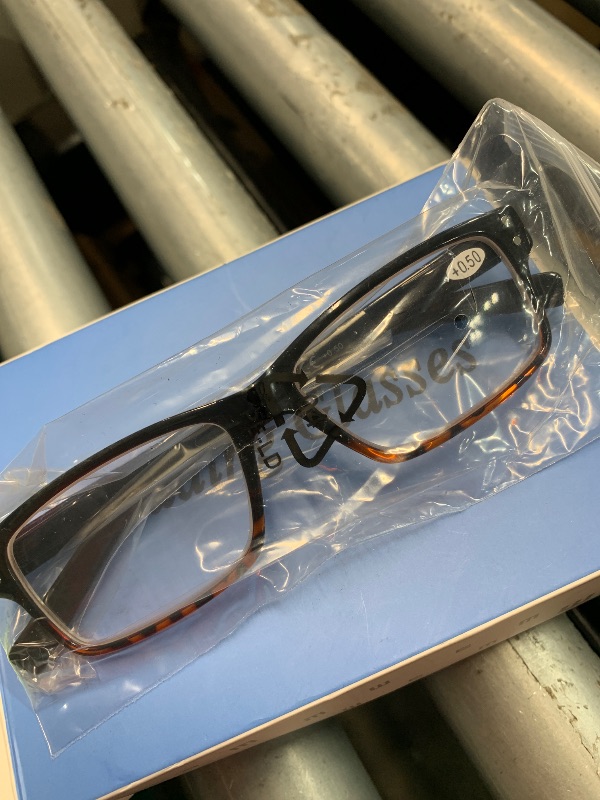 Photo 1 of (see images) NORPERWIS Reading Glasses 5 Pairs Quality Readers Spring Hinge Glasses for Reading for Men and Women (5 Pack Mix Color -3, 0.50)