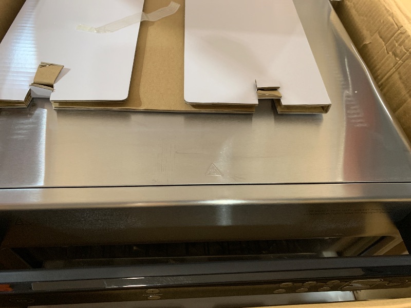 Photo 1 of ***DAMAGED - CRUSHED - SEE PICTURES***
Ninja DT251 Foodi 10-in-1 Smart XL Air Fry Oven, Bake, Broil, Toast, Roast, Digital Toaster, Thermometer, True Surround Convection up to 450°F, includes 6 trays & Recipe Guide, Silver