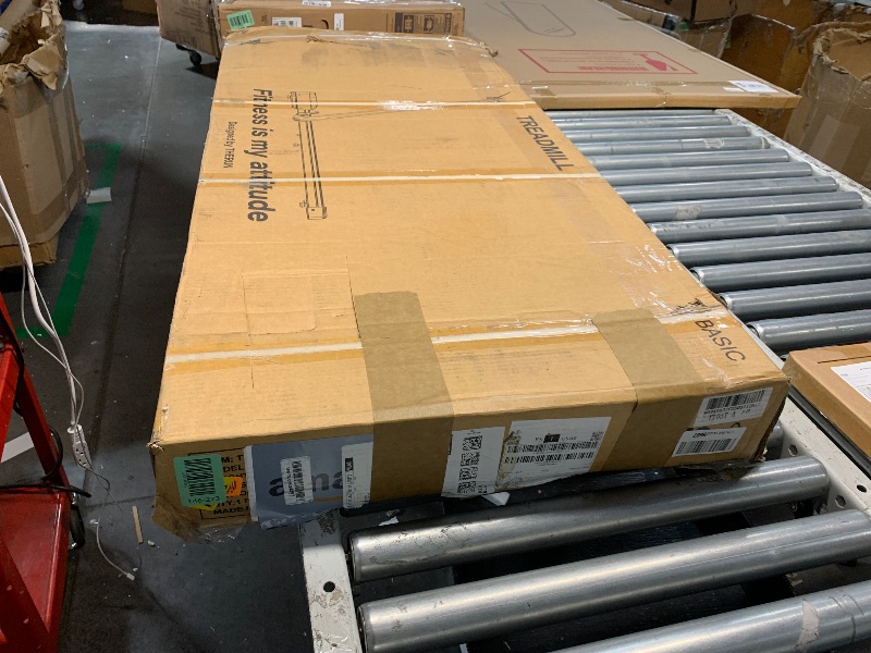 Photo 1 of ****FOR PARTS ONLY****
THERUN Walking Pad, 2 in 1 Foldable Treadmills for Home, 2.5HP Under Desk with Handle Bar, 16" Widened Running Belt, with Remote Control