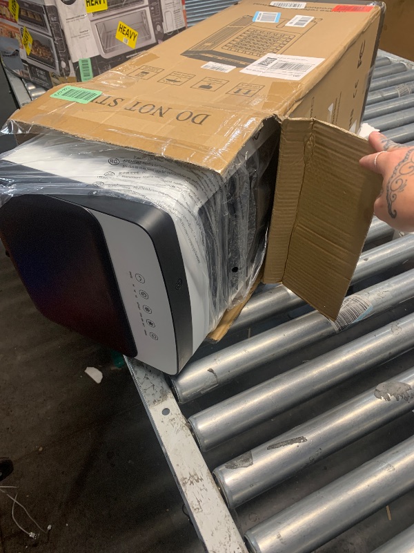 Photo 1 of **Parts Only**
Evaporative Air Cooler, Swamp Cooler with 3 Gal Water Tank, 20H Cooling Time Swamp Cooler Air Conditioner, 80°oscillation,Portable Cooling Fan for Office/Room/Garage/Kitchen(Include 6 Ice Packs)