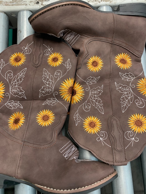 Photo 1 of (see all images) gloryinterest Cowboy Boots for Women Mid Calf Cowgirl Western Boots Sunflower US6-10.5