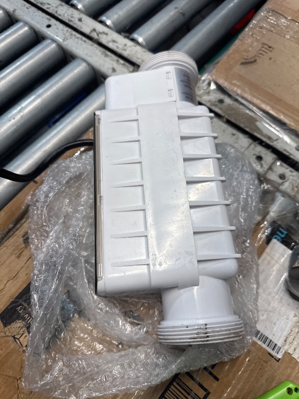 Photo 1 of ***Minor damage***
520555 Salt Chlorine Generator Cell, Suitable for Pools Up to 40,000 Gallons, Includes 15' Cable 2" PVC Unions