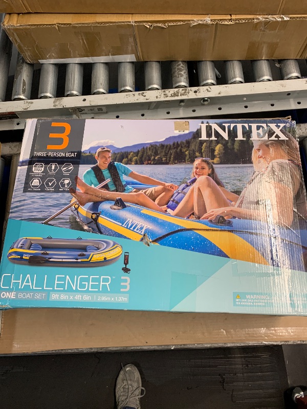 Photo 1 of (has holes)(sold for parts only) Intex 68370EP Challenger 3 Inflatable Boat Set: Includes Deluxe 48in Boat Oars and High-Output Pump – Triple Air Chambers –