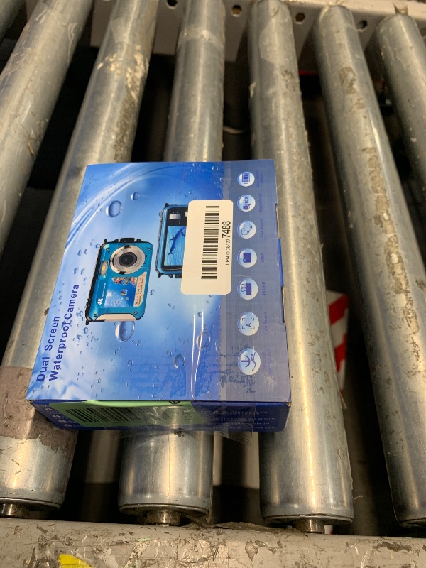 Photo 1 of (USED/FAIR) 4K Underwater Camera 11FT Waterproof Camera with 32GB Card 56MP Autofocus Dual-Screen Selfie Underwater Camera for Snorkeling Waterproof Compact Floatable Digital Camera 1250mAh Battery Type-C (Blue)