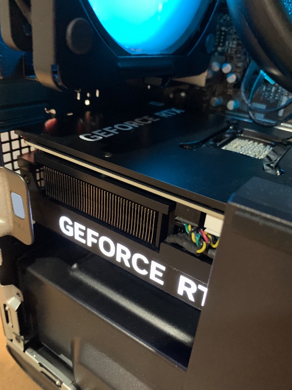 Photo 1 of (FOR PARTS) Alienware Aurora Gaming Desktop ACT1250 - Intel Core Ultra 9 285 Processor, Liquid Cooled, NVIDIA GeForce RTX 5080, 32GB DDR5 RAM, 1TB SSD, 1000W Platinum Rated PSU, Win 11 Home - Clear Panel