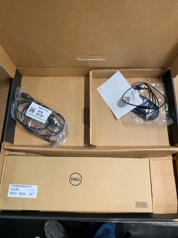 Photo 1 of (FOR PARTS) Alienware Aurora Gaming Desktop ACT1250 - Intel Core Ultra 9 285 Processor, Liquid Cooled, NVIDIA GeForce RTX 5080, 32GB DDR5 RAM, 1TB SSD, 1000W Platinum Rated PSU, Win 11 Home - Clear Panel
