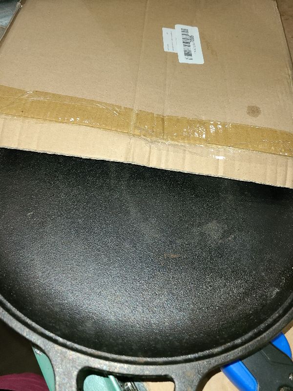 Photo 1 of 11-Inch Cast Iron Griddle Pan with Dual Handles, Pre-Seasoned Round Griddle for Stove Top, Oven, Grill, and Campfire, Heavy-Duty One-Piece tortilla pan for Pancakes, Crepes, and grilling meats