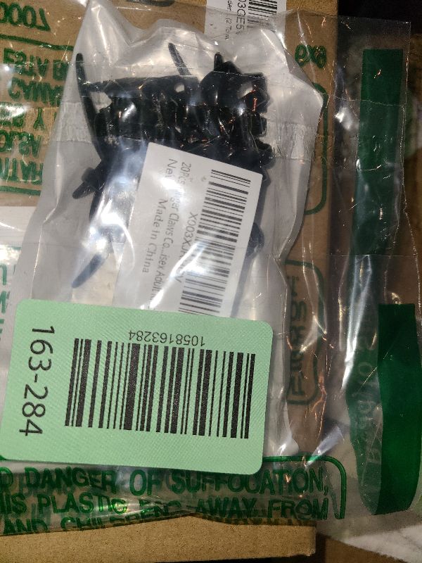 Photo 1 of 20Pcs Finger Claws Cosplay Claws Rings Adjustable Open Claw Rings Full Finger Set Metal Nail Punk Rock Fingertip Braiding Hair Parting Tool for Holiday Party Decoration Unisex Adult Kids?Black?