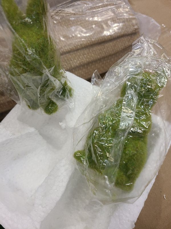 Photo 1 of 2PCS Easter Rabbit Decoration Green Moss Plush Rabbit Artificial Sculpture Green Plush Rabbit Resin Ornament Spring Garden Decoration Easter Gift Easter Decoration (Small 2PCS Standing+Sitting)