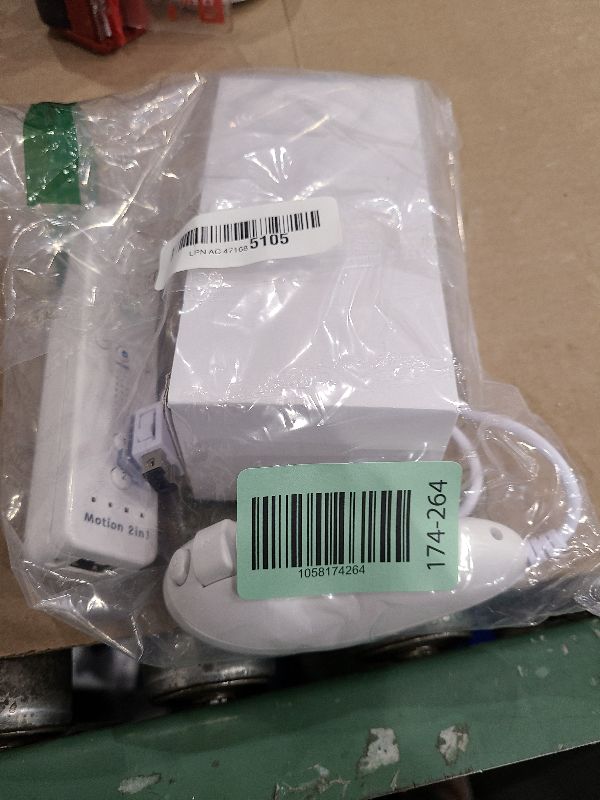 Photo 1 of (White *2) Remote Controller with Motion Plus for Wii/WII U, 2 in 1 Remote with Nunchuck Controller for Wii/WII U Console [nintendo_wii_u]