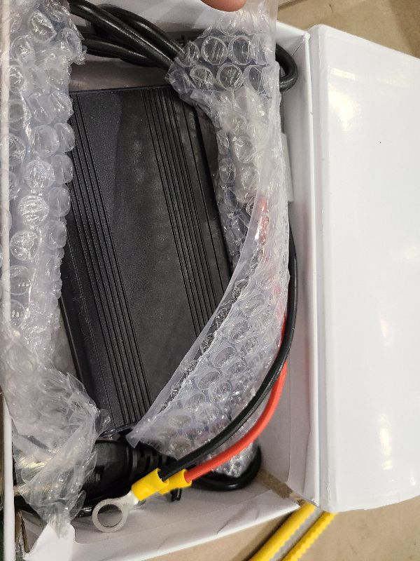 Photo 1 of 12V 10A Lithium Battery Charger 14.6V LiFePO4 Battery Charger Smart Charger with Anderson Connector Indicator Special for Lithium LiFePO4 Deep Cycle Rechargeable Batteries of Boat, RV