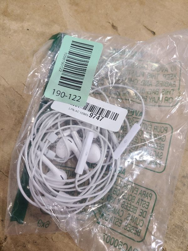 Photo 1 of 2 Pack for iPhone Headphones Wired Earbuds Earphones Built-in Microphone & Volume Control Nosie Reduction for iPhone 14 Pro Max/14 Plus/13/12/11/XR/XS/X/8/7/SE, Plug and Play Support All iOS Syste