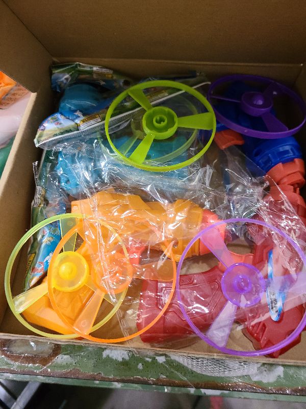 Photo 1 of 4 Pack Launching Toy Flying Disc Shooters for Kids Cyclone Gyro Launcher Flying Saucer Ejection Flying Disk Spinning Top Toy Indoor & Outside Play for Kids Ages 3+,Cat Propellers