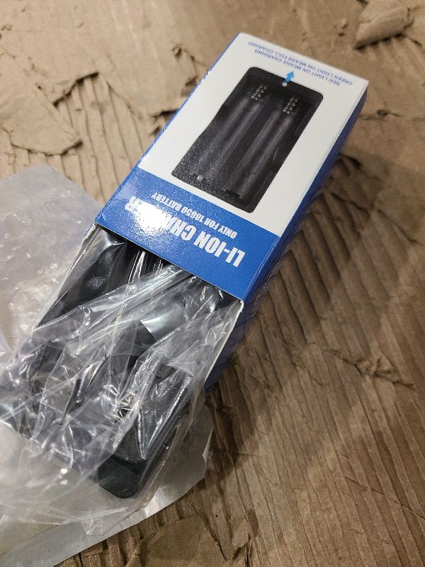 Photo 1 of 2Pcs 1?8?6?5?0 Rechargeable Batter?y W?i?th 18650 Rechargeable Battery Charger,Universal Charger for 18?650 Rechargeable Battery (2Pcs Batte?r?y+Charger)