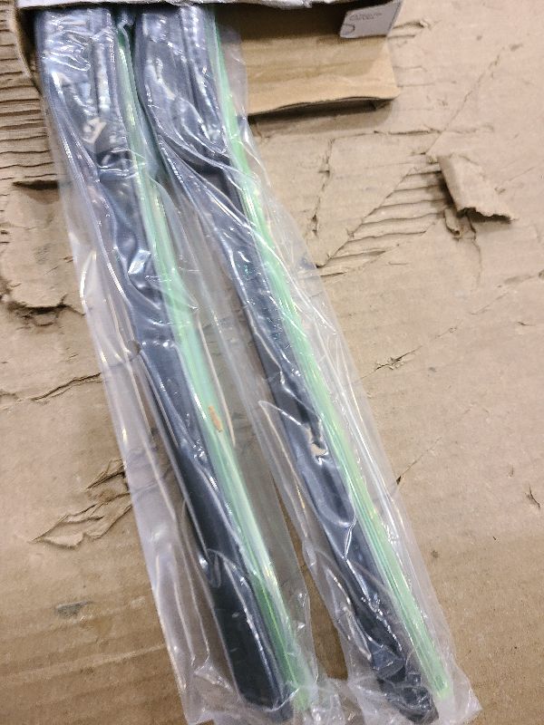 Photo 1 of 2 Factory Wiper Blades Replacement for 1996 Chevrolet C1500 1995-1998 Original Equipment Windshield Wiper Blades Set - 18"+18" (Set of 2)