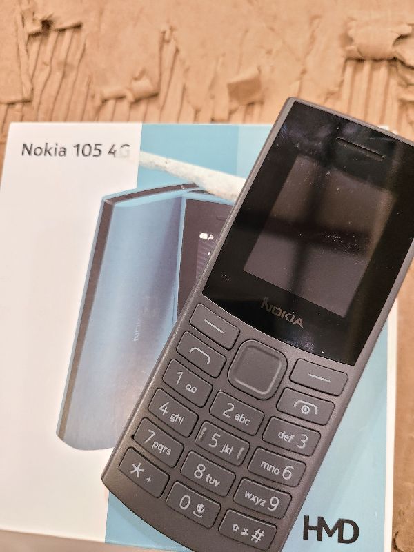 Photo 1 of (334)
Nokia 105 4G | Dual SIM | GSM Unlocked Mobile Phone | Volte | Charcoal | International Version | Not AT&T/Cricket/Verizon Compatible