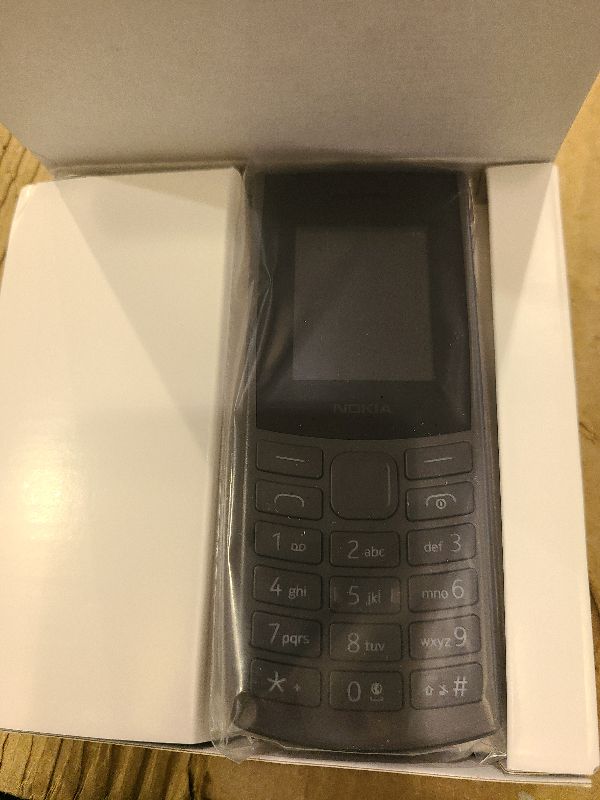 Photo 1 of (334)
Nokia 105 4G | Dual SIM | GSM Unlocked Mobile Phone | Volte | Charcoal | International Version | Not AT&T/Cricket/Verizon Compatible