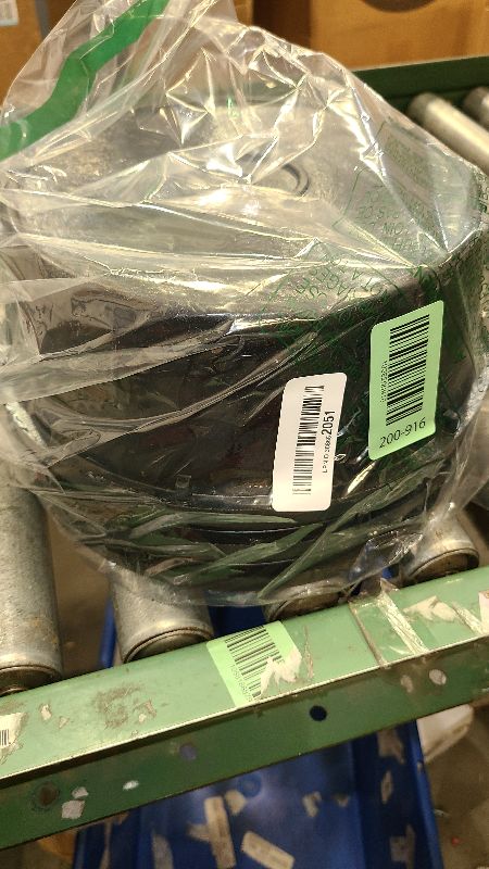 Photo 1 of (3 Pack) Miller Manufacturing HP-2 4-Quart Rubber Feed Pans