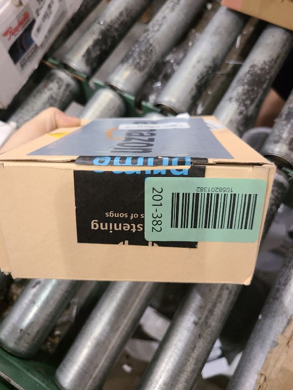 Photo 1 of 3 Outlet Desk Clamp Power Strip with USB C, Black Flat Plug Desktop Edge Clamp Power Socket Connect 6.5 ft Thin Extension Cord for 1.6 inch Tables