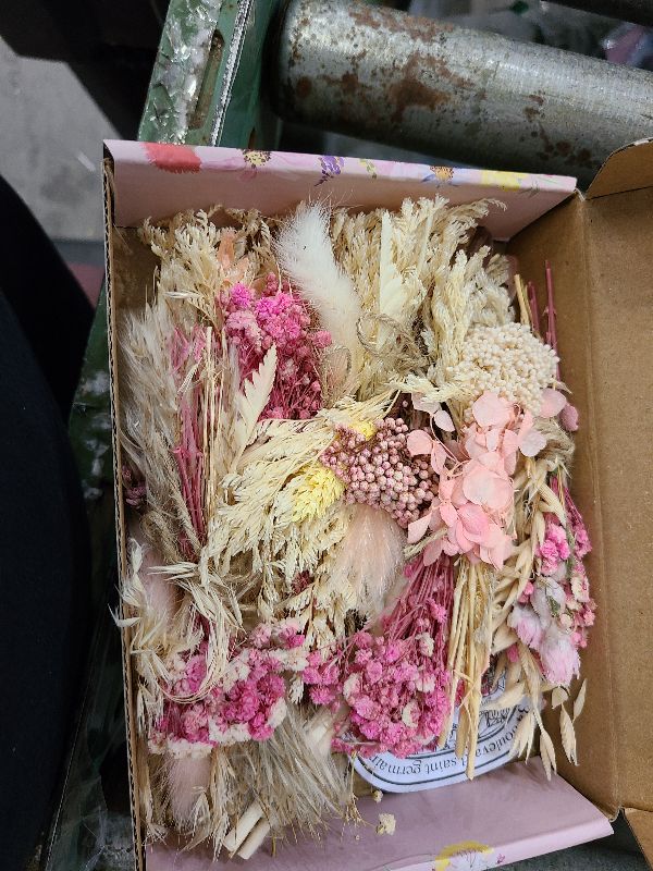 Photo 1 of 10 Pack Mini Dried Flower Bouquets Pink Series Natural Small Dry Flowers with Stem Boho Wedding Decor Artificial Floral Embossing Flower Bundles for Craft Vase, Table Centerpieces, Proposal Bouquet