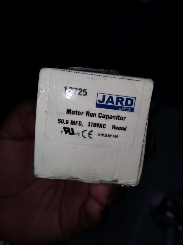 Photo 1 of 50 uF x 370 VAC Round Run Capacitor by # 12725