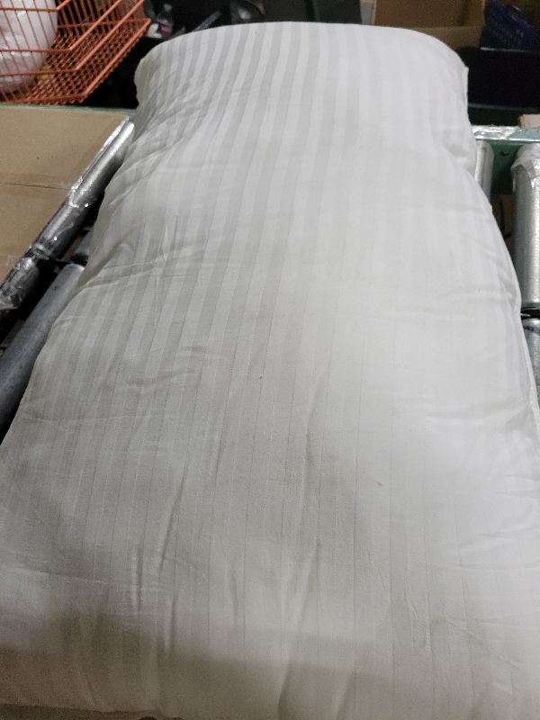 Photo 1 of 
Visit the Store, Beckham Hotel Collection
Beckham Hotel Collection
Visit the Store
4.3
4.3 out of 5 stars
(253,443)
Beckham Hotel Collection Bed Pillows King Size  Down Alternative Bedding Gel Cooling Big Pillow for Back, Stomach or Side Sleepers
