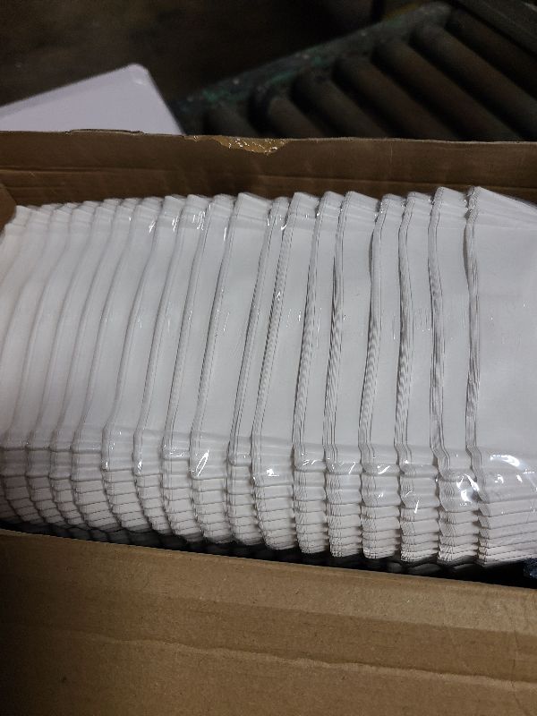 Photo 1 of 1200 Pcs Hot Dog Trays 6 Inches Fluted Paper Hot Dog Liners Disposable White Paper Food Trays Rectangular Hot Dog Holder Boats Container for Sandwiches Hamburgers Corn Serving Stand Party Festival