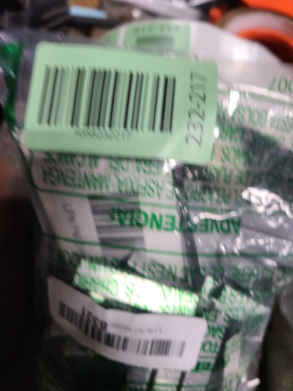 Photo 1 of 300-716-5M Narrow Crown 22 Gauge Upholstery Staples - 7/16" Length - 5000 Count