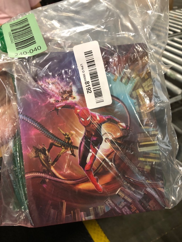 Photo 1 of *****CRACKED CASE***Spider-Man: No Way Home (Limited Edition Steelbook) [4K UHD + Blu-ray + Digital]