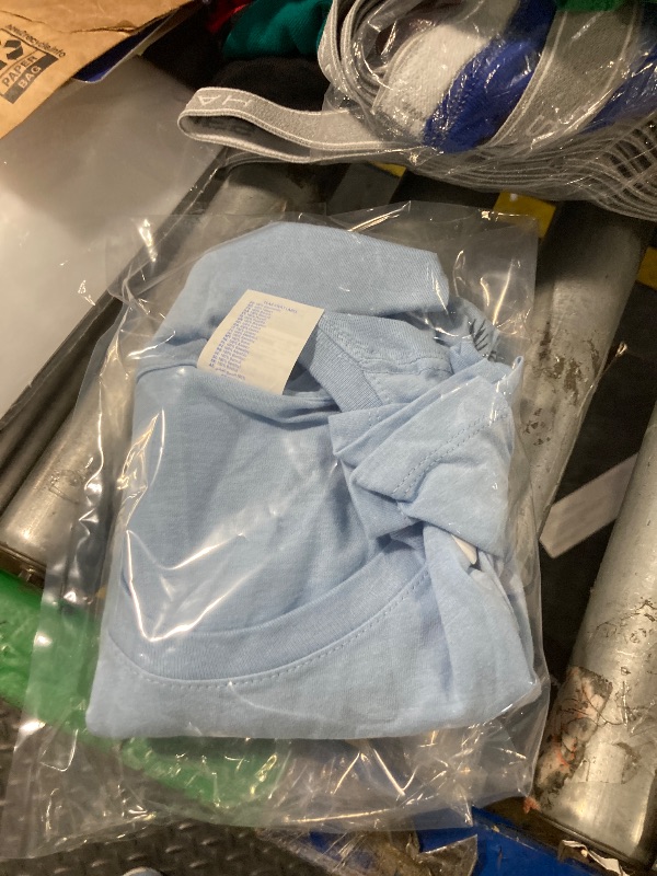 Photo 1 of  T-SHIRT SIZE S