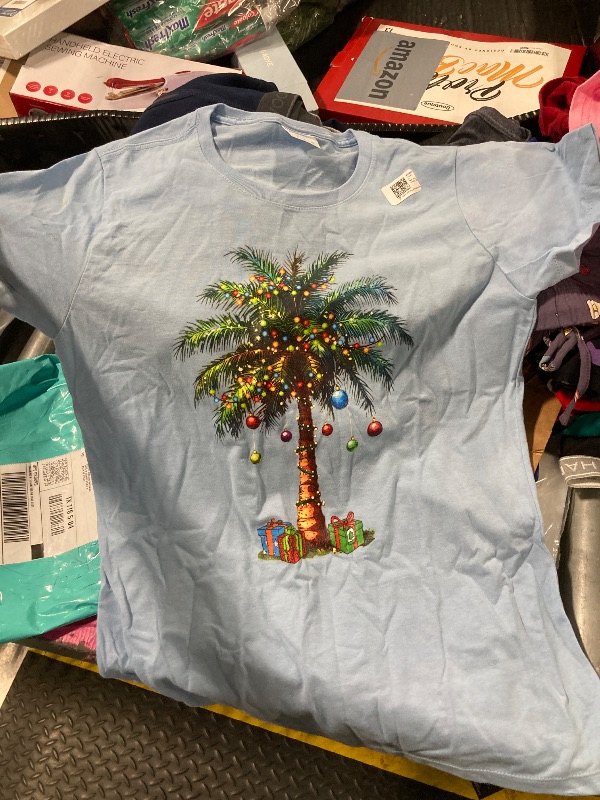 Photo 1 of  T-SHIRT SIZE S