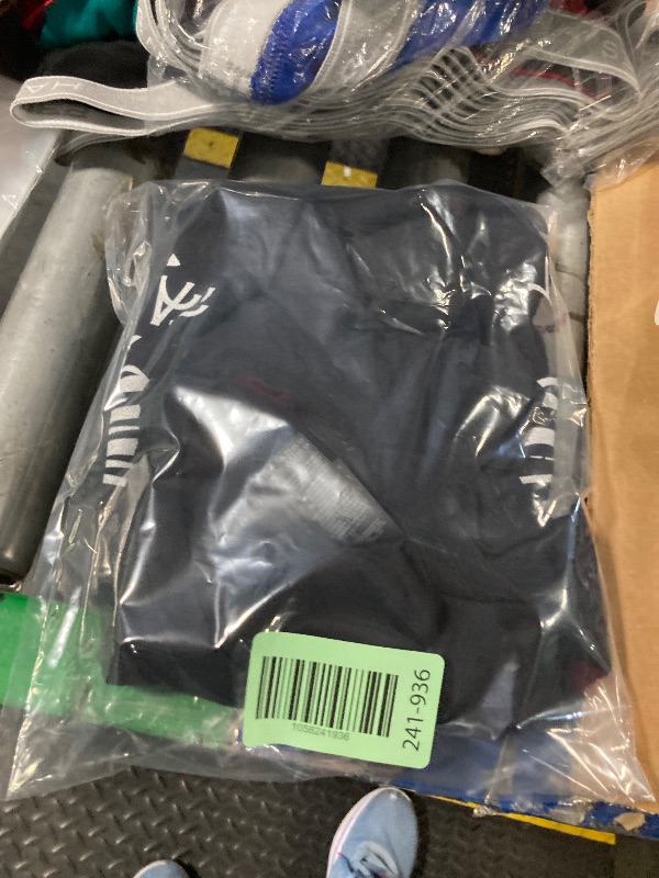 Photo 1 of  T-SHIRT SIZE L