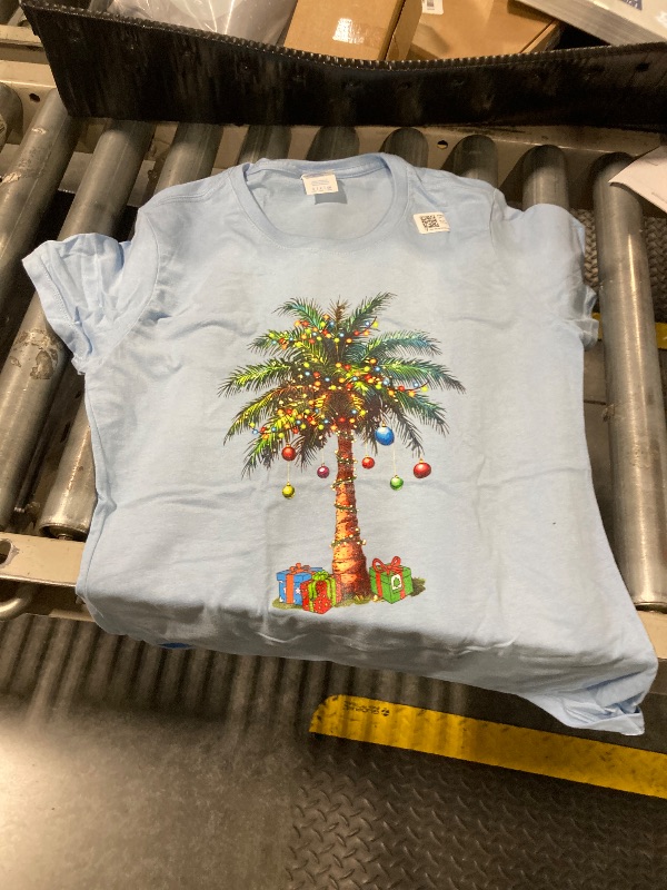 Photo 1 of  T-SHIRT SIZE S