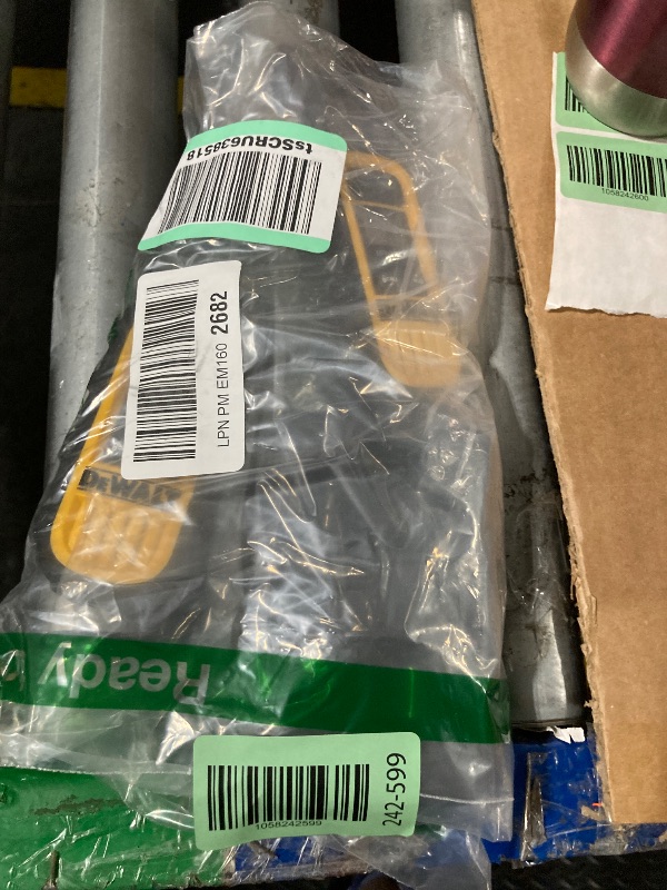 Photo 1 of ***MISSING PARTS***
DEWALT FRS Walkie Talkies Long Range 2 Way Radio, 1 Watt, Waterproof & Rechargeable, 6 Pack with Gang Charger, DXFRS300-BCH6